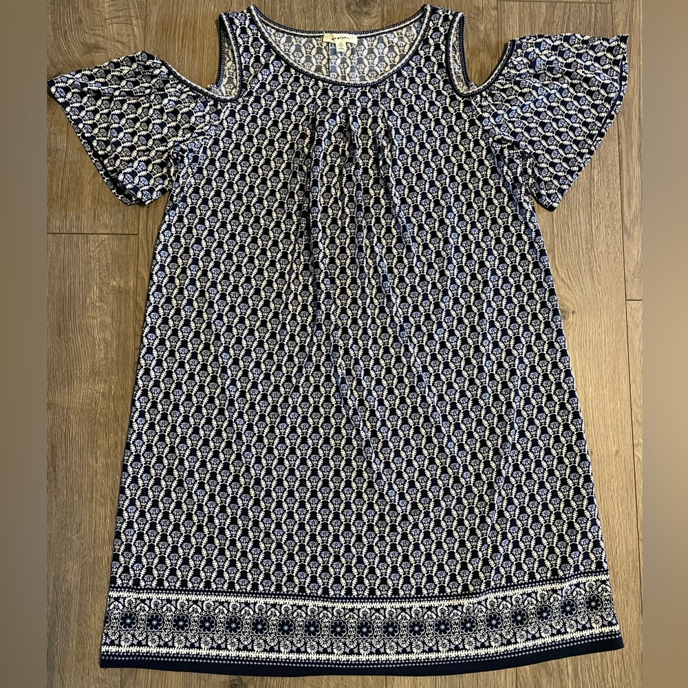 Max Studio Peep Shoulder Dress Size Small